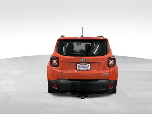 Certified 2021 Jeep Renegade Latitude w/ Convenience Group image 7