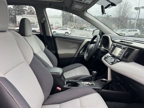 Used 2014 Toyota RAV4 XLE image 16