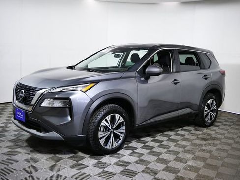 Used 2023 Nissan Rogue SV image 4