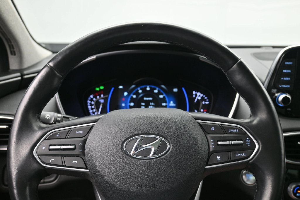 Used 2020 Hyundai Santa Fe Limited AWD/4WD image 13