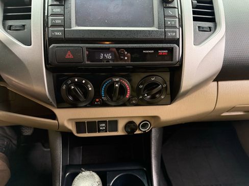 Used 2013 Toyota Tacoma PreRunner image 23