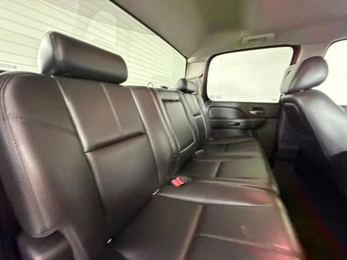 Used 2011 GMC Sierra 2500 SLT w/ SLT Convenience Package AWD/4WD image 29