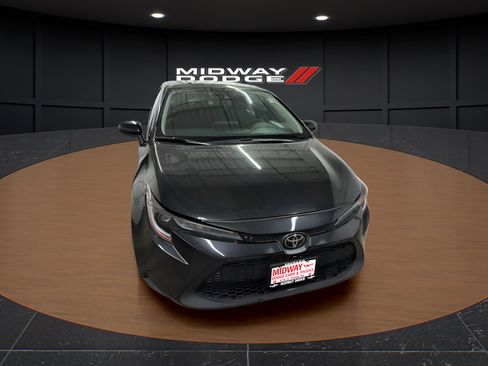 Used 2022 Toyota Corolla LE FWD image 5