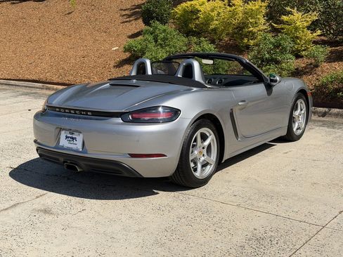 Used 2019 Porsche 718 Boxster RWD image 4