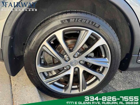 Used 2017 INFINITI QX50 2WD w/ Deluxe Touring Package image 34