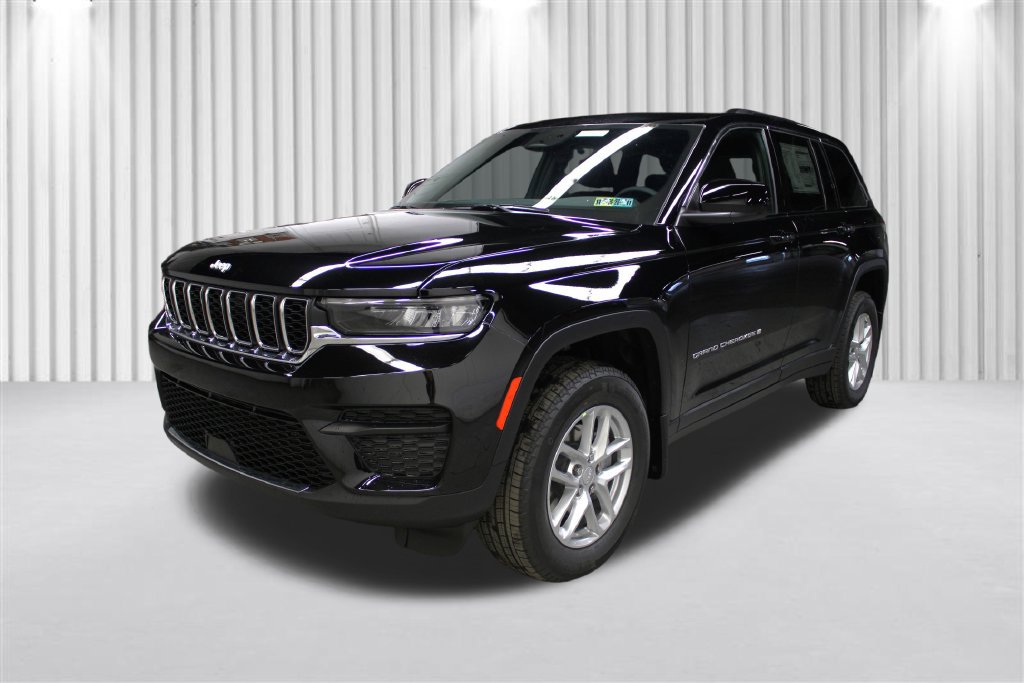 New 2025 Jeep Grand Cherokee Laredo w/ Luxury Tech Group I AWD/4WD image 8