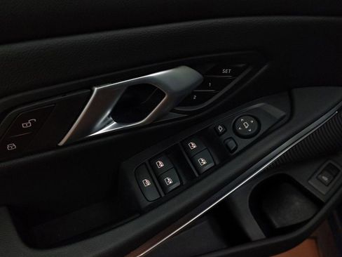 Used 2025 BMW 330i xDrive Sedan image 12