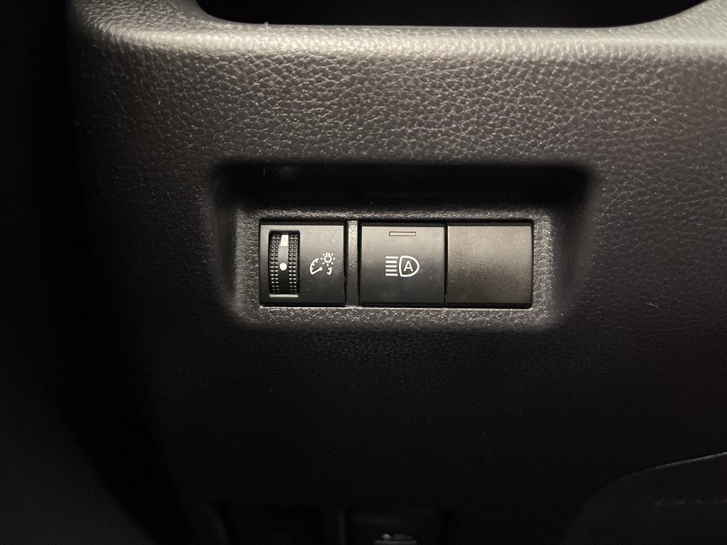 Certified 2024 Toyota RAV4 XLE FWD image 28