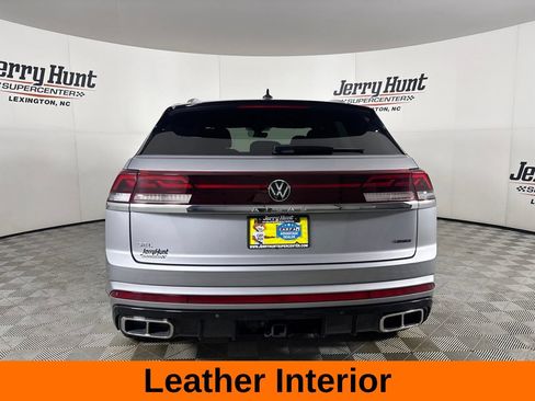 Used 2024 Volkswagen Atlas Cross Sport SEL Premium R-Line AWD/4WD image 7