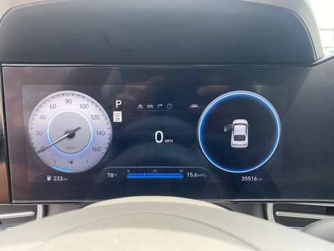 Certified 2024 Hyundai Elantra SEL FWD image 33