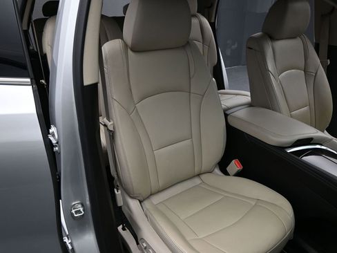 Used 2020 Buick Enclave Premium w/ Surround and Sites Package AWD/4WD image 31
