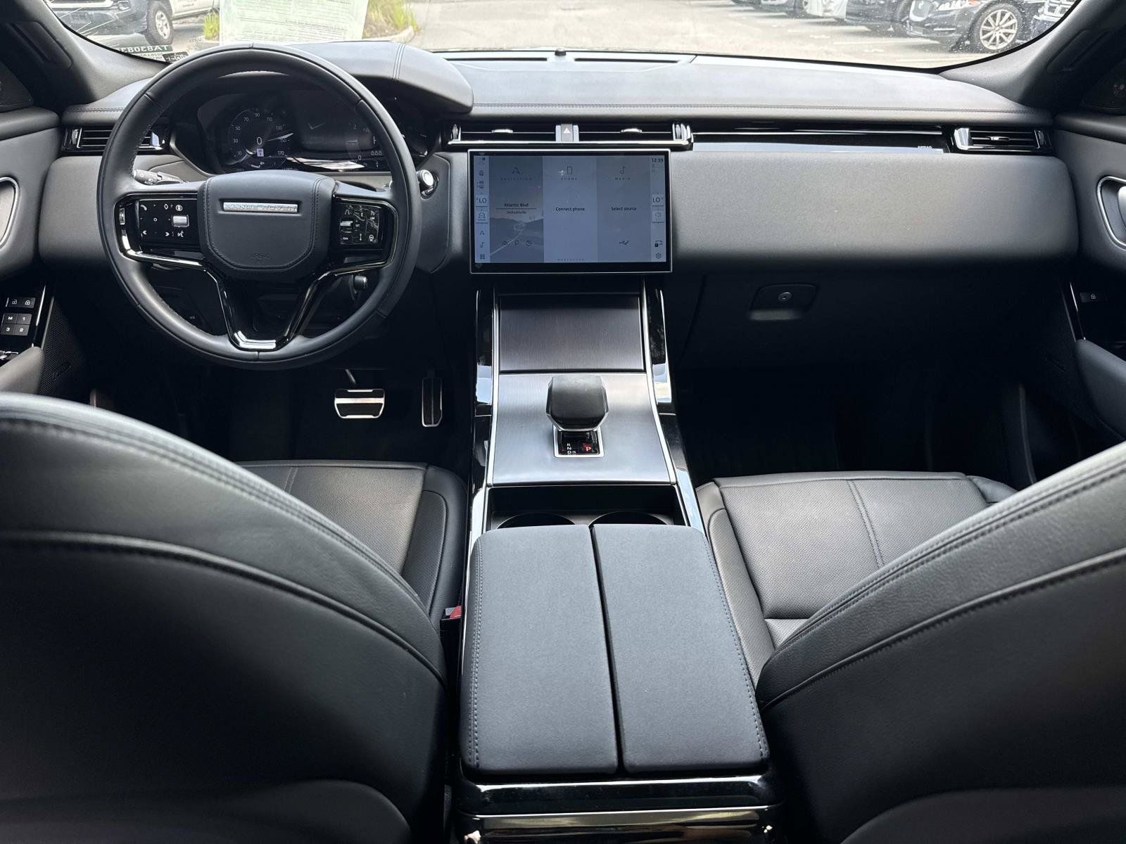 Used 2026 Land Rover Range Rover Velar Dynamic SE AWD/4WD image 16