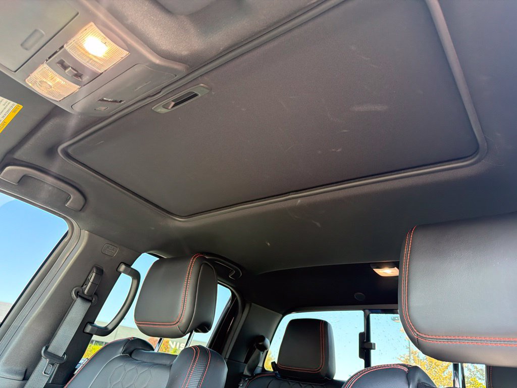 Used 2023 Nissan Frontier PRO-4X w/ Pro-4X Premium Package AWD/4WD image 17