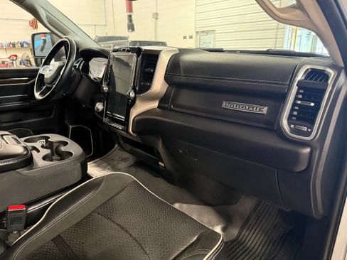Used 2023 RAM 2500 Laramie AWD/4WD image 8
