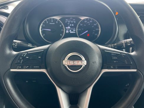 Used 2022 Nissan Kicks S image 20