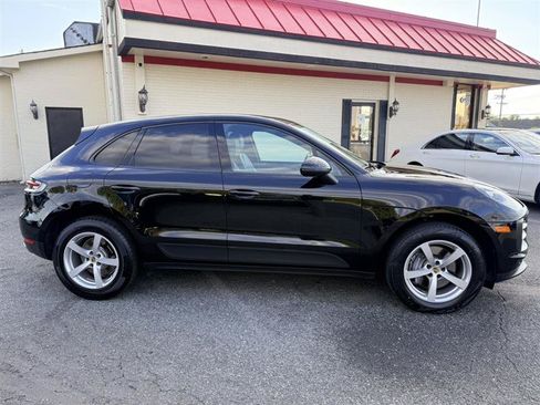 Used 2021 Porsche Macan AWD/4WD image 4