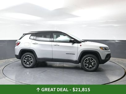 Used 2025 Jeep Compass Trailhawk