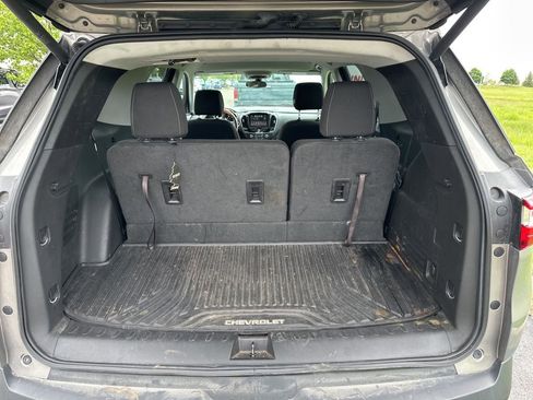 Used 2019 Chevrolet Traverse LT FWD image 8