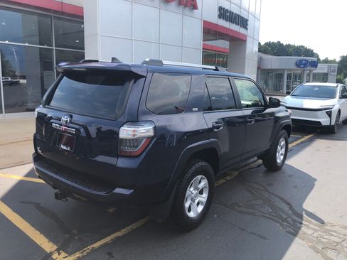Used 2024 Toyota 4Runner SR5 Premium w/ Moonroof Package AWD/4WD image 4
