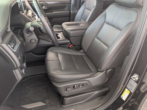 Used 2022 Chevrolet Tahoe RST w/ Luxury Package RWD image 16