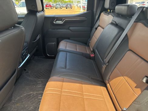 Used 2023 Chevrolet Silverado 1500 High Country w/ Technology Package image 11