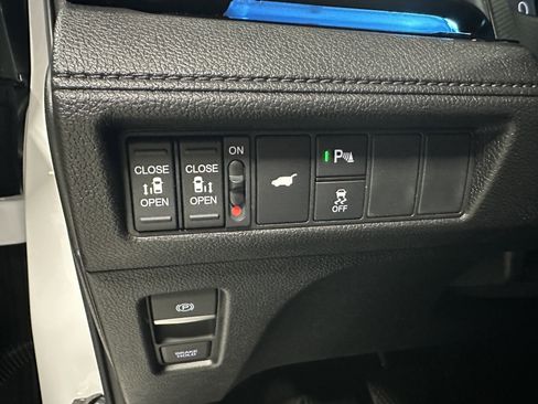 New 2026 Honda Odyssey Touring image 16