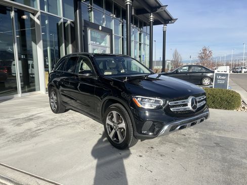 Certified 2022 Mercedes-Benz GLC 300 4MATIC image 3