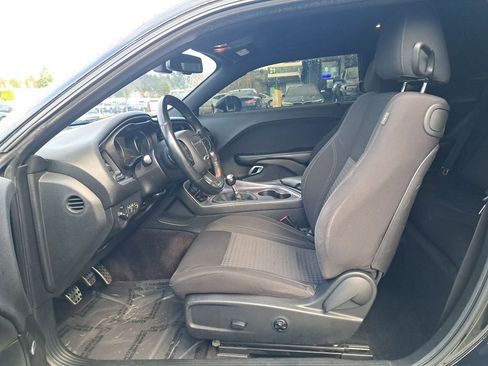 Used 2018 Dodge Challenger R/T w/ Driver Convenience Group image 10