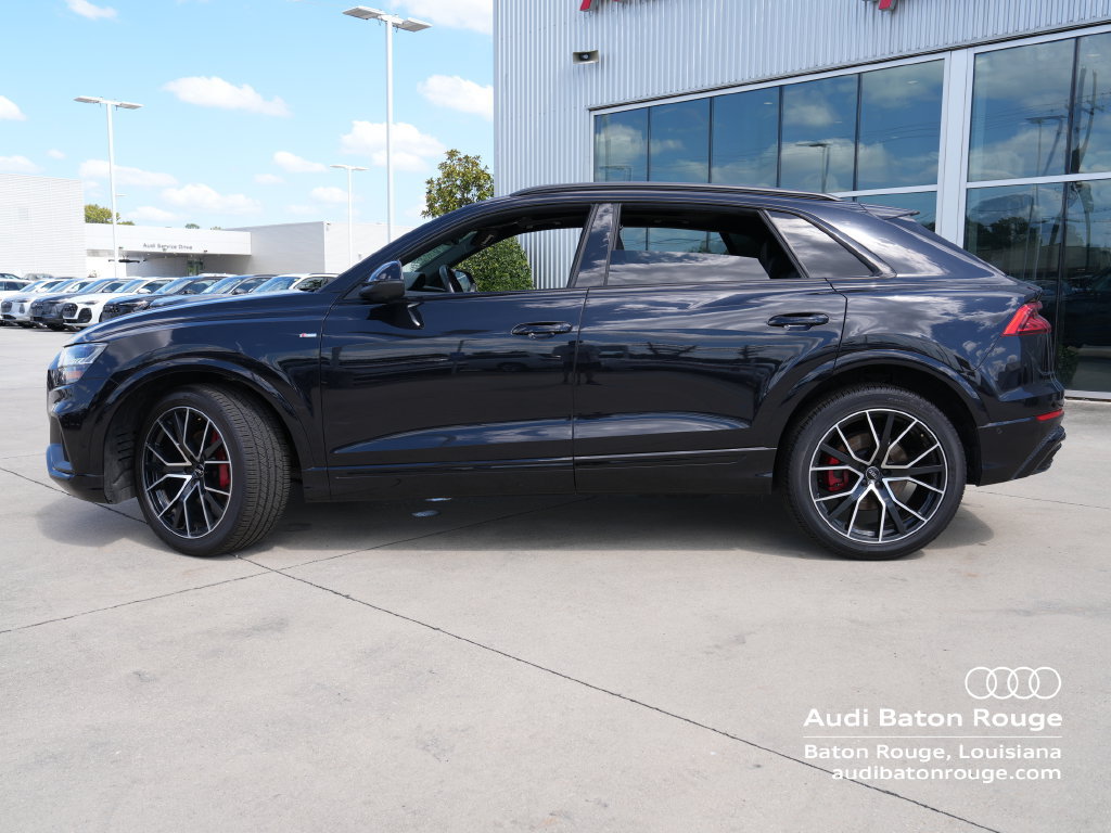 Used 2021 Audi Q8 Prestige w/ Prestige Package AWD/4WD image 2