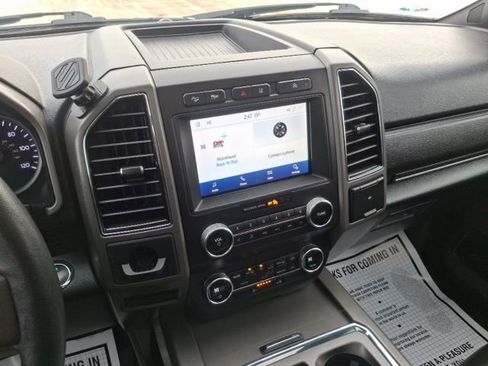 Used 2020 Ford Expedition XLT w/ FX4 Off-Road Package image 18