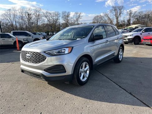 Used 2023 Ford Edge SE image 7