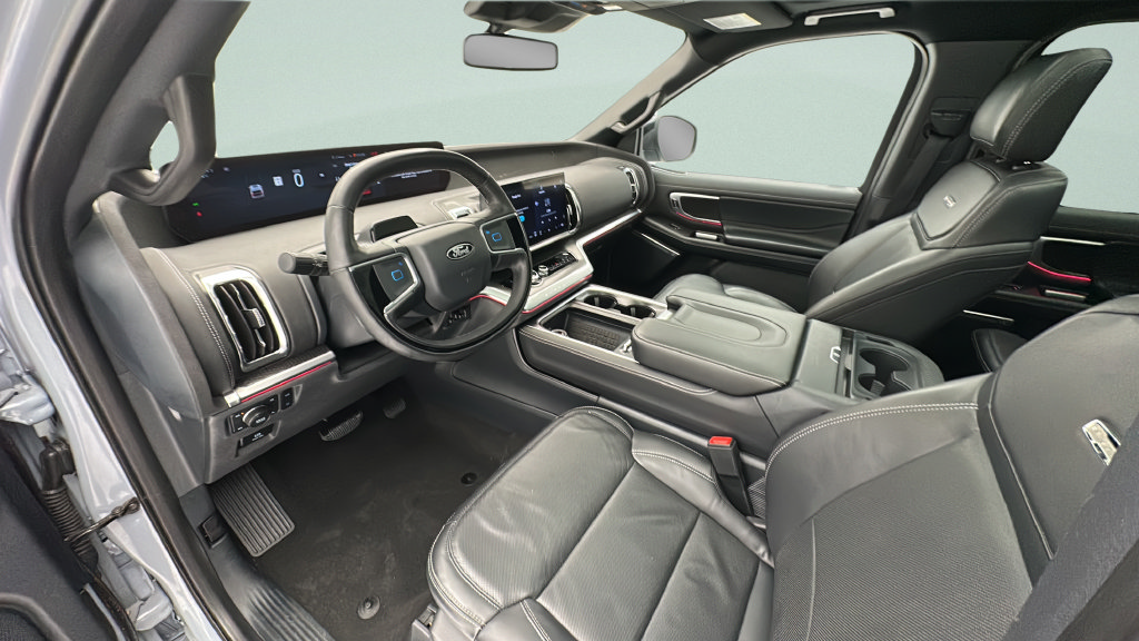 Used 2025 Ford Expedition Platinum w/ Stealth Appearance Package AWD/4WD image 11
