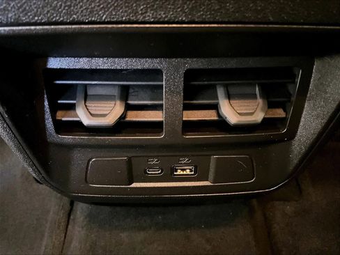 Used 2025 Chevrolet Colorado ZR2 w/ Midnight Edition image 27