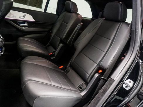 Used 2025 Mercedes-Benz GLS 450 4MATIC image 8