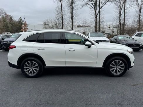 Used 2026 Mercedes-Benz GLC 300 4MATIC image 2