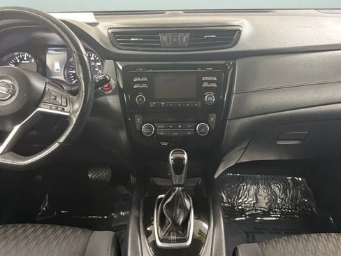 Used 2017 Nissan Rogue SV FWD image 9