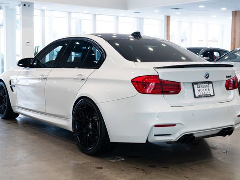 Used 2018 BMW M3 image 6