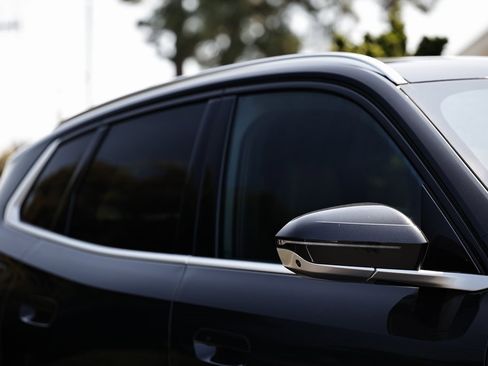 New 2026 BMW X3 xDrive30 w/ Premium Package image 2