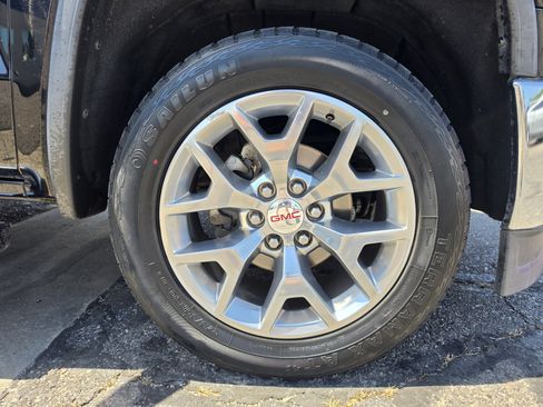 Used 2015 GMC Sierra 1500 SLT w/ SLT Crew Cab Value Package AWD/4WD image 22
