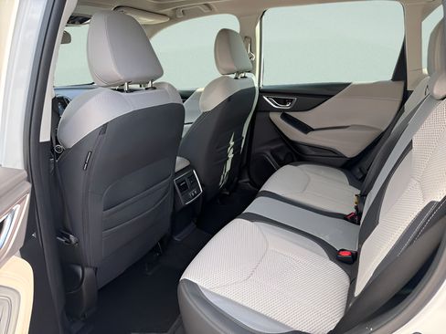 Used 2023 Subaru Forester Premium AWD/4WD image 7