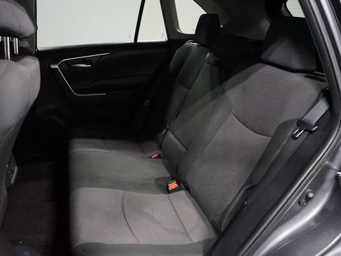 Used 2025 Toyota RAV4 XLE FWD image 29