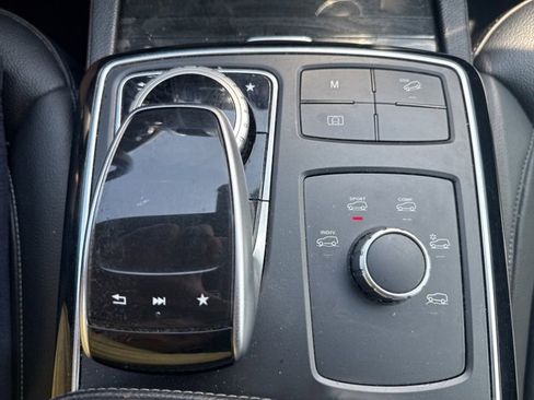 Used 2018 Mercedes-Benz GLE 350 GLE 350 w/ Premium 1 Package image 32