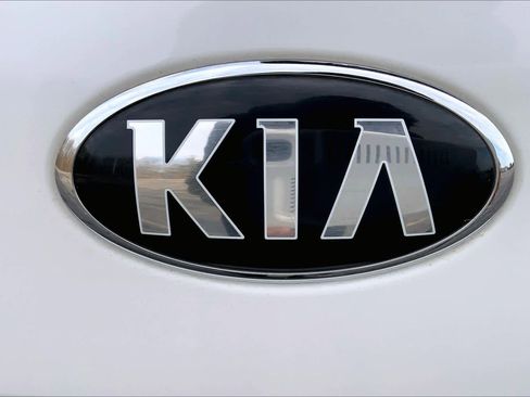 Used 2021 Kia Soul EX image 32