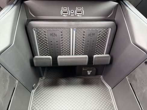 New 2026 RAM 3500 Laramie AWD/4WD image 45