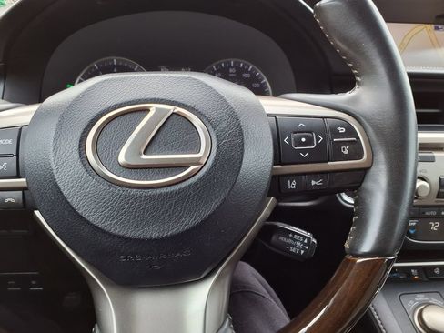 Used 2016 Lexus ES 350 w/ Luxury Package w/Wood Trim FWD image 21