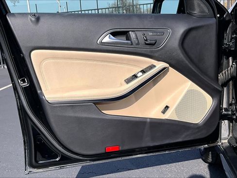 Used 2015 Mercedes-Benz GLA 250 GLA 250 image 26