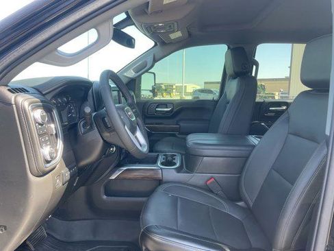 Used 2023 GMC Sierra 3500 SLT w/ SLT Convenience Package image 21