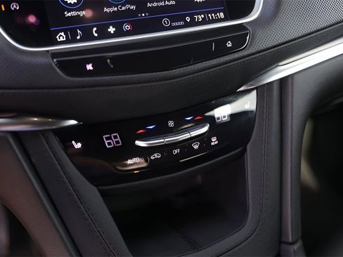 Certified 2024 Cadillac XT5 Luxury image 19