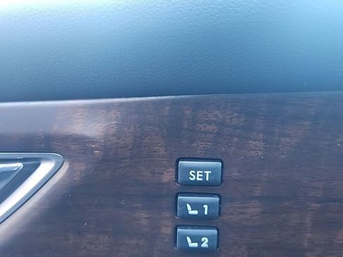 Used 2023 Subaru Ascent Touring image 13