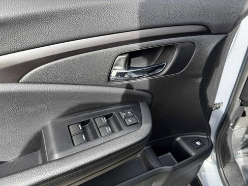 Used 2022 Honda Pilot Sport image 17